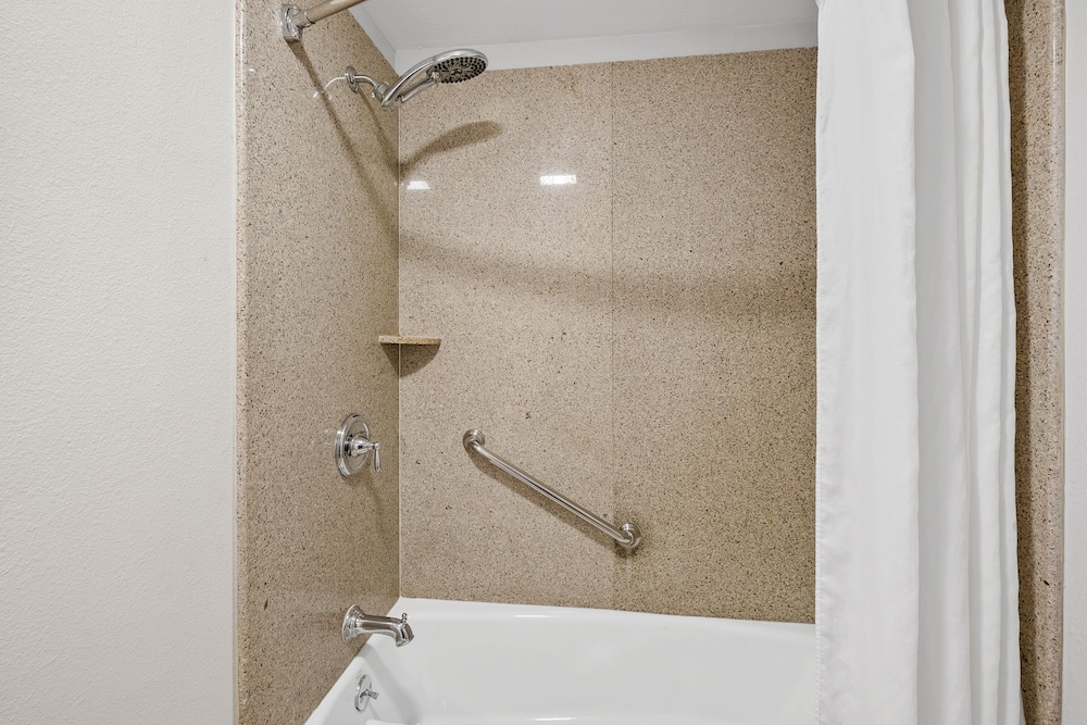 vagabond inn whittier