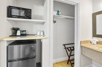 vagabond inn whittier