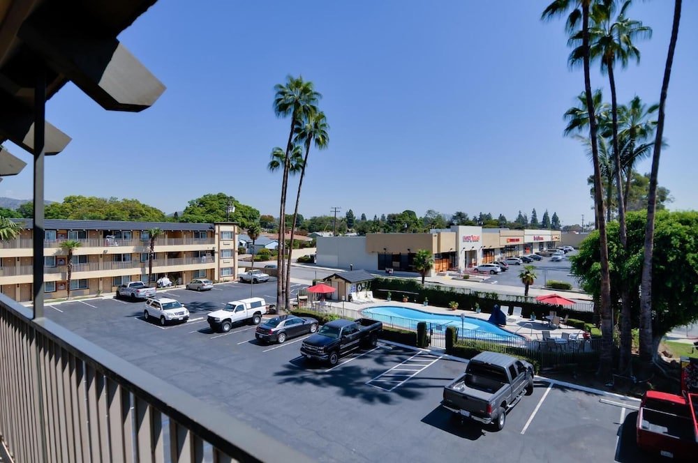 vagabond inn whittier
