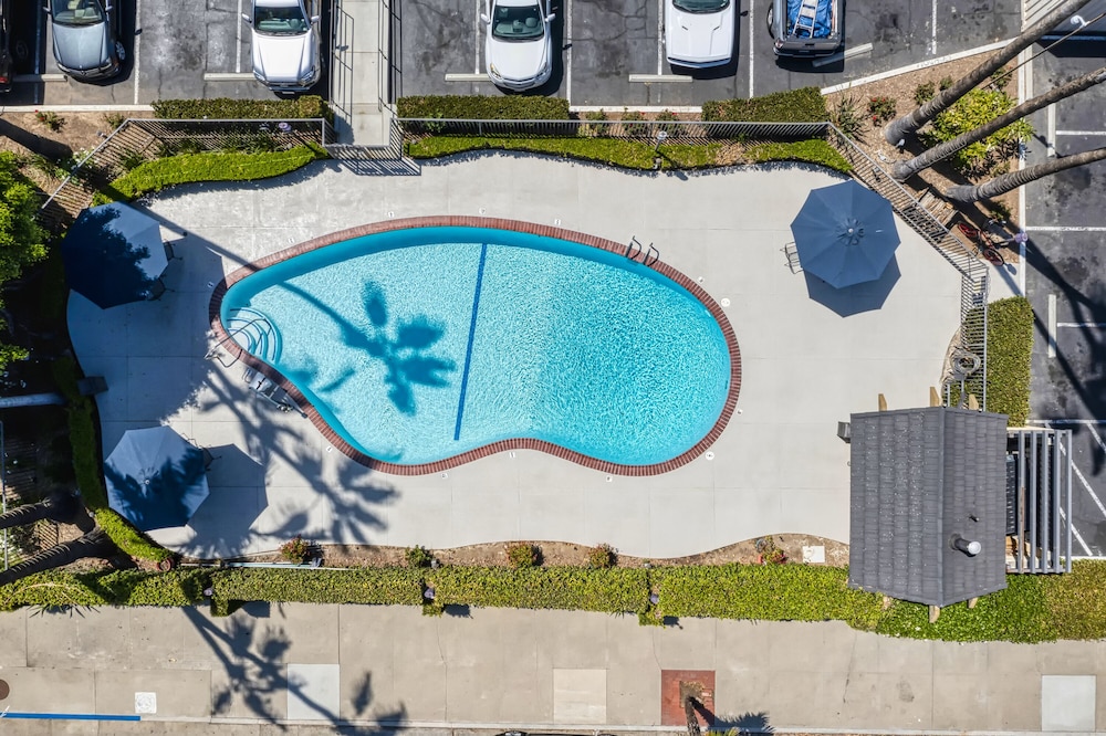 Vagabond Inn Whittier,Los Angeles County>>Los Angeles,2 star