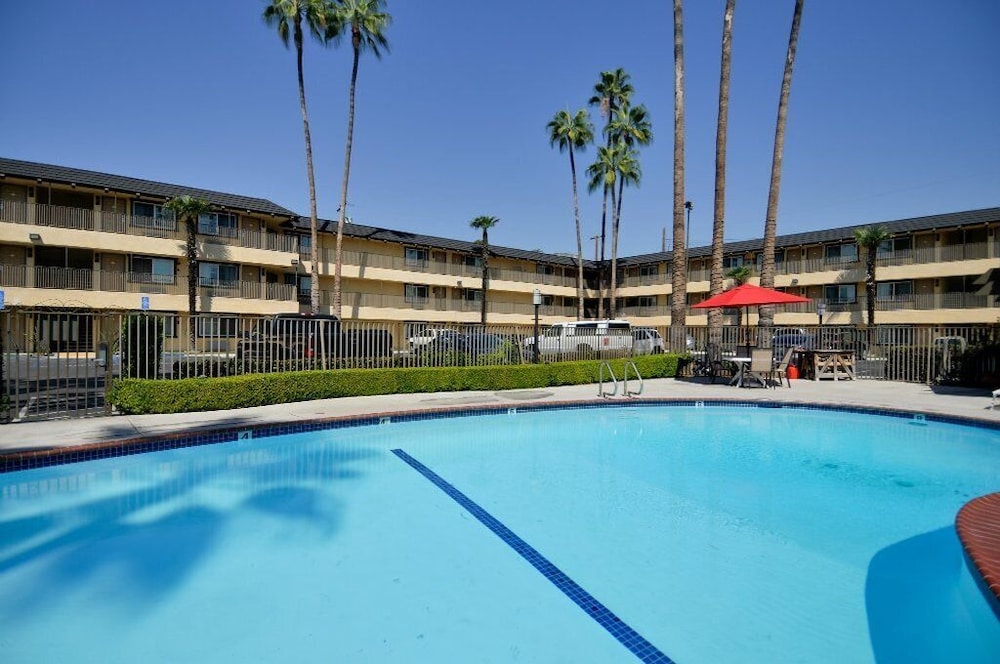 vagabond inn whittier