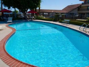 vagabond inn whittier