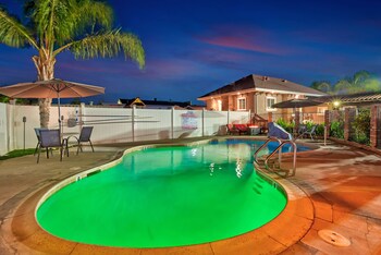 Traveler's Inn,Sacramento>>Colusa,2 star