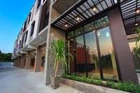 the plubpla serviced apartment