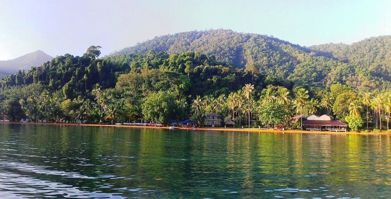 amber sands beach resort