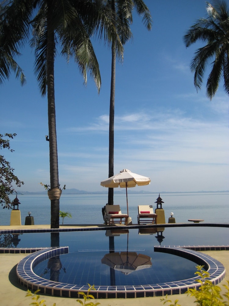 amber sands beach resort