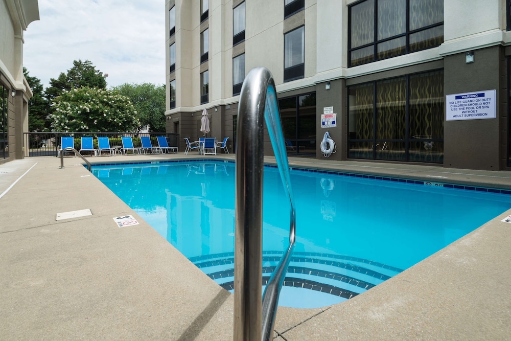 hampton inn and suites wilson i 95