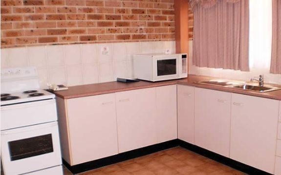 lake haven motor inn and palms restaurant