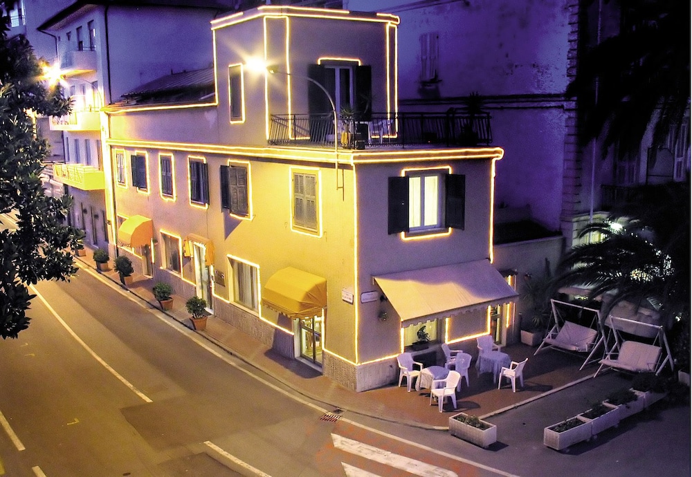 hotel savoia