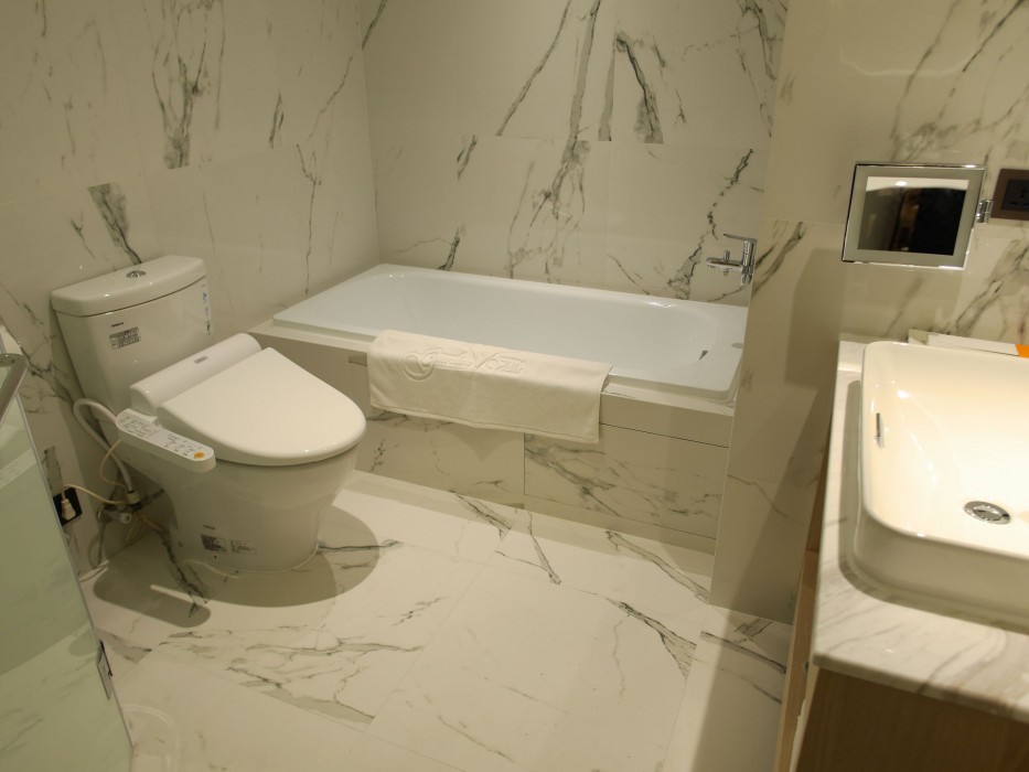 Kaohsiung International Plaza,Pingtung City>>Kaohsiung,4 star