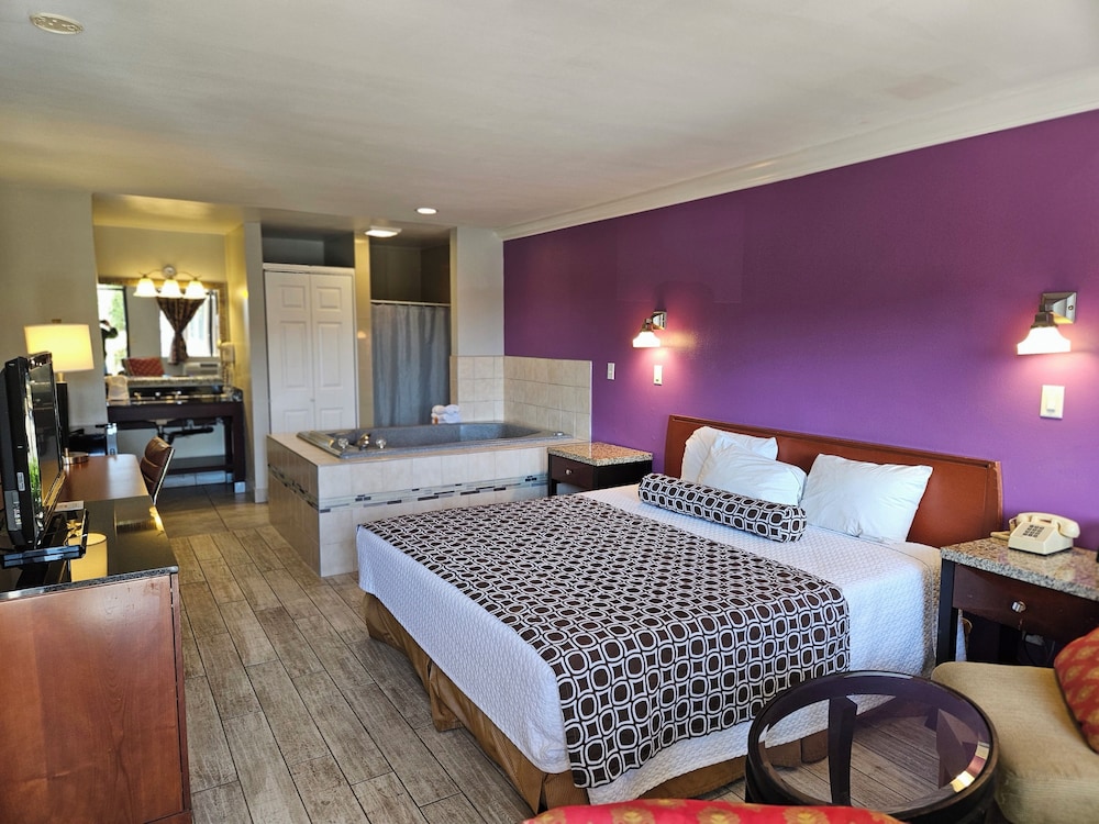 fullerton inn near medieval times