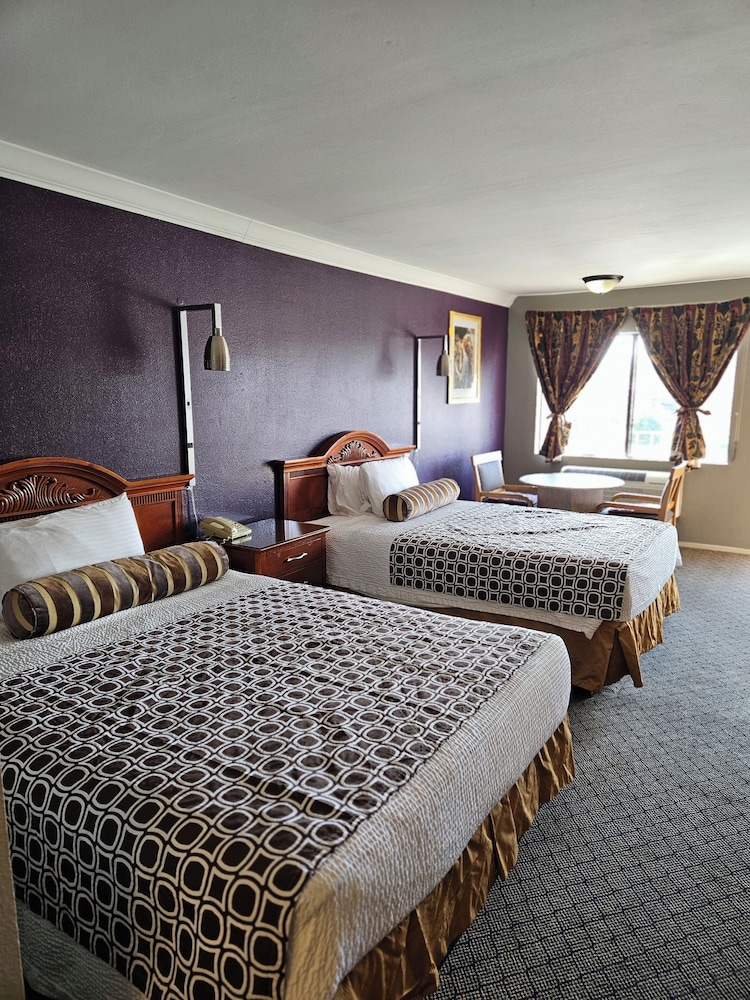 fullerton inn near medieval times