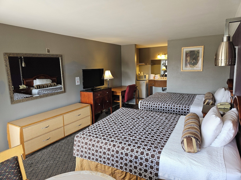 fullerton inn near medieval times