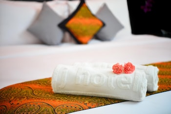 j hotel bandara soekarno hatta