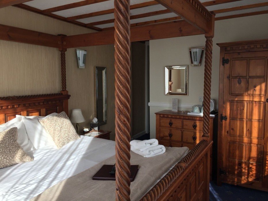 edgcumbe guest house adults only