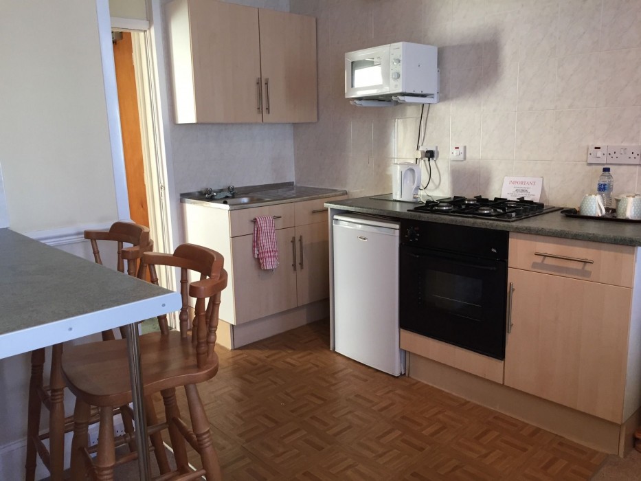 edgcumbe guest house adults only
