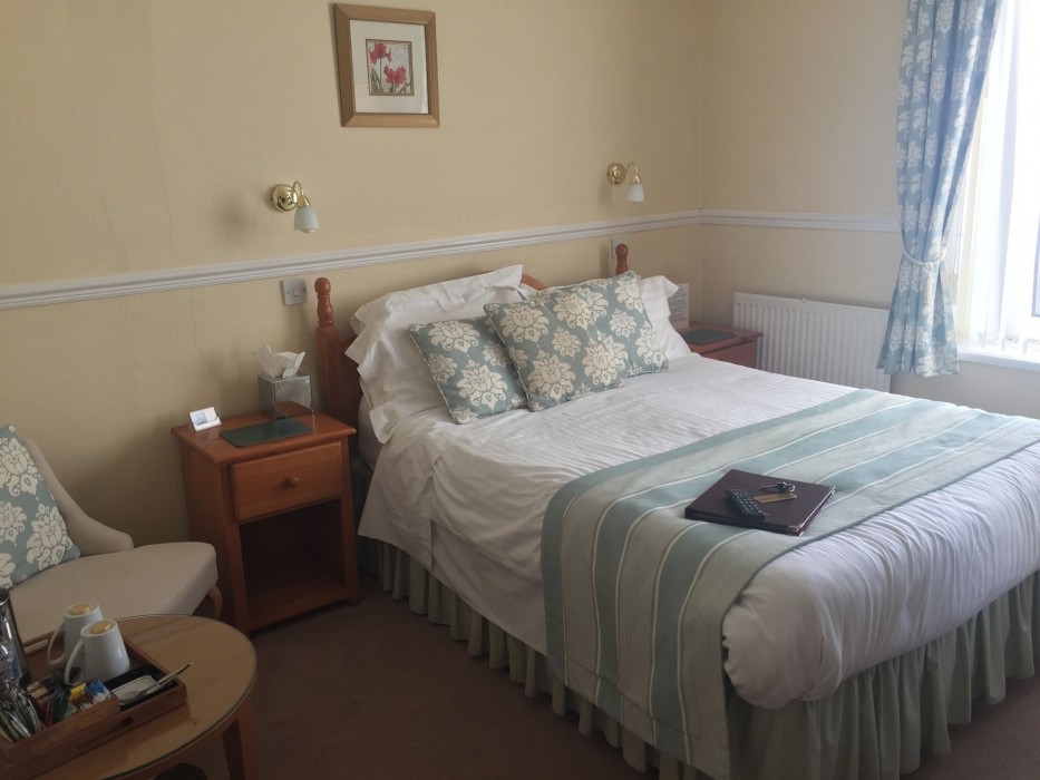 edgcumbe guest house adults only