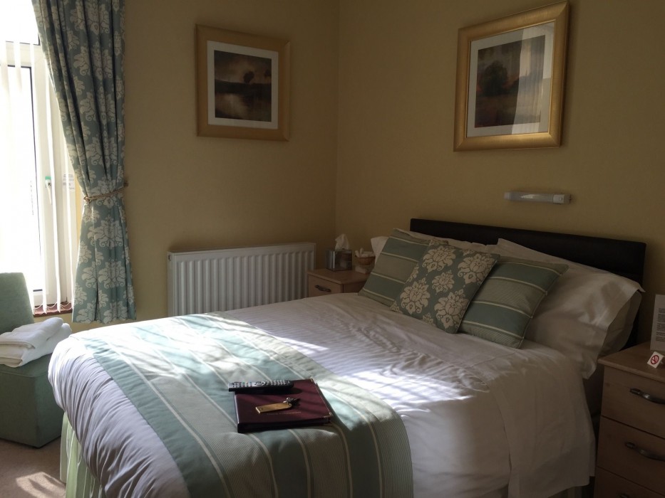 edgcumbe guest house adults only