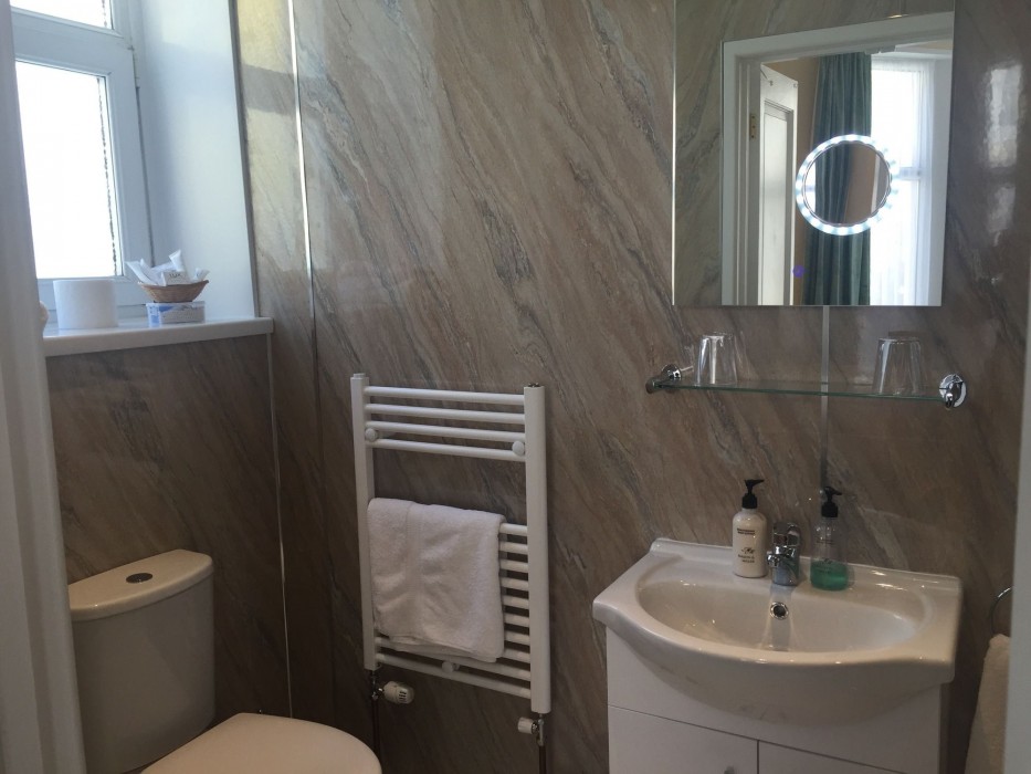 edgcumbe guest house adults only