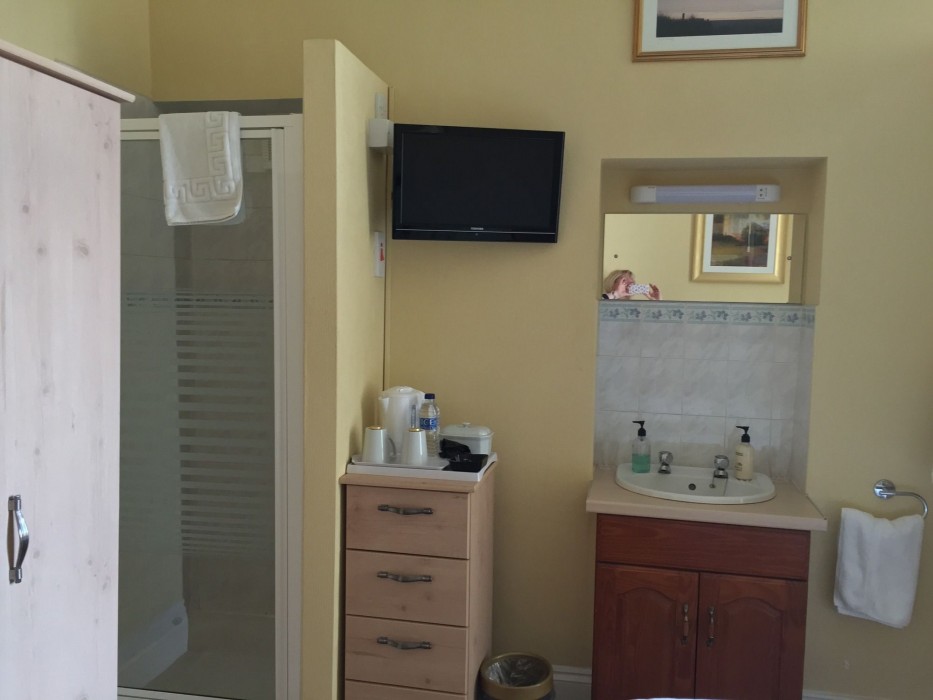 edgcumbe guest house adults only