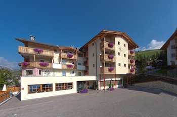hotel mirabel