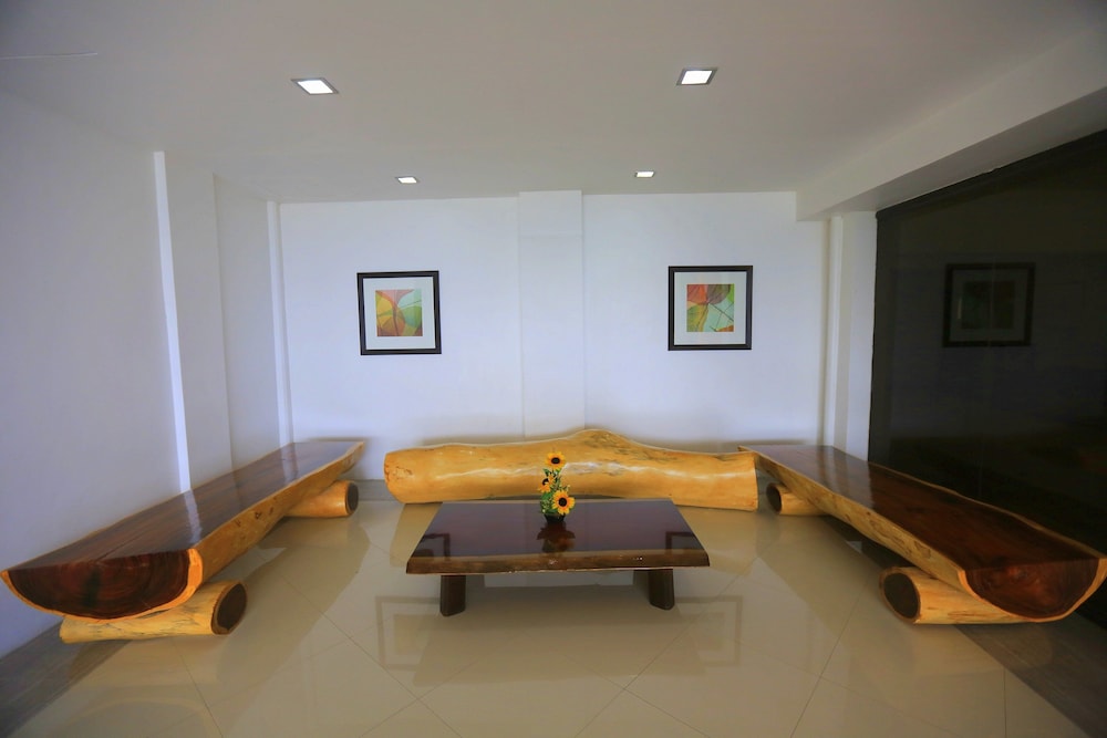 subic bay peninsular hotel