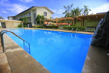 subic bay peninsular hotel