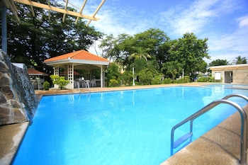 subic bay peninsular hotel