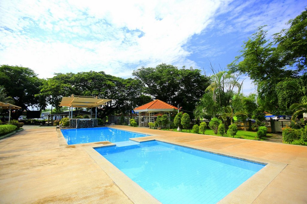 Subic Bay Peninsular Hotel,Subic>>Olongapo,4 star