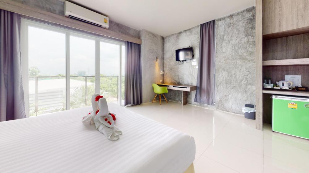 the peak boutique hotel