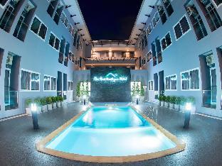 the peak boutique hotel