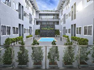 the peak boutique hotel