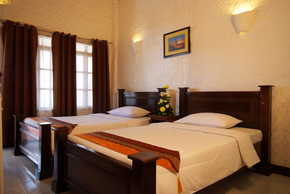 angelyns dive resort