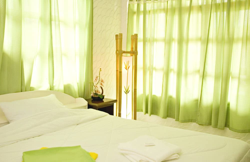 angelyns dive resort