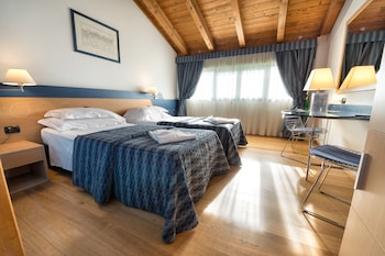 west point airport hotel
