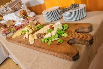 west point airport hotel