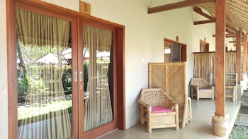 mama bellas retreat