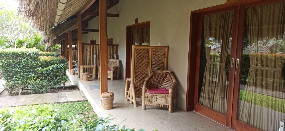 mama bellas retreat