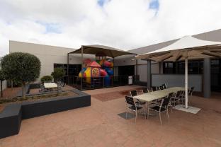 young federation motor inn