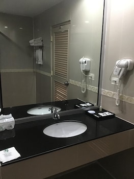 ton koon hotel