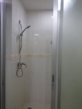 ton koon hotel
