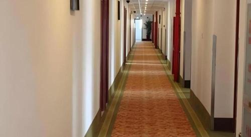 greentree inn zhenjiang center street no 1 peoples hospital express hotel