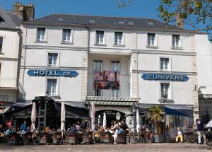 hotel de lunivers