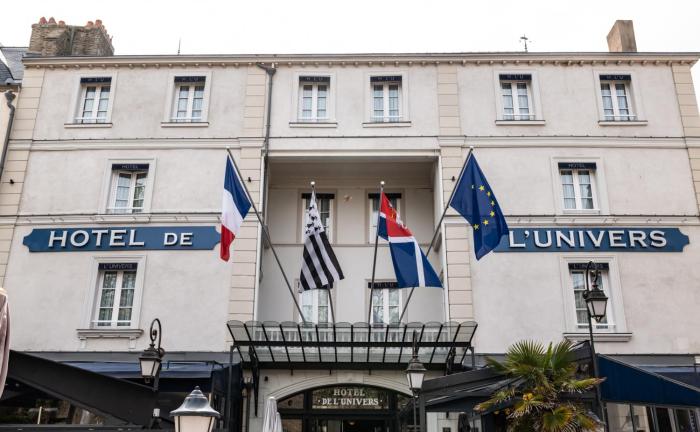 hotel de lunivers