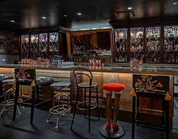the wayfarer downtown la tapestry collection by hilton