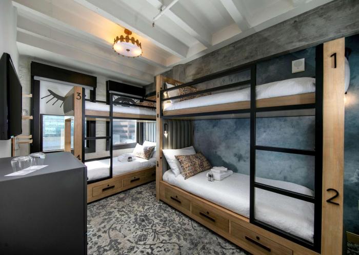 the wayfarer downtown la tapestry collection by hilton