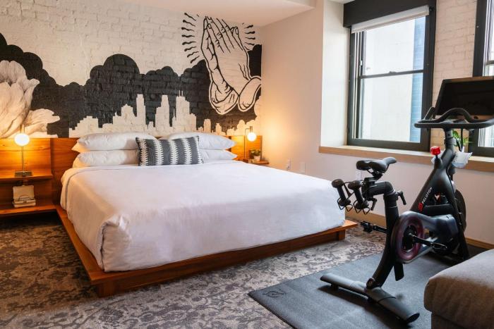 the wayfarer downtown la tapestry collection by hilton