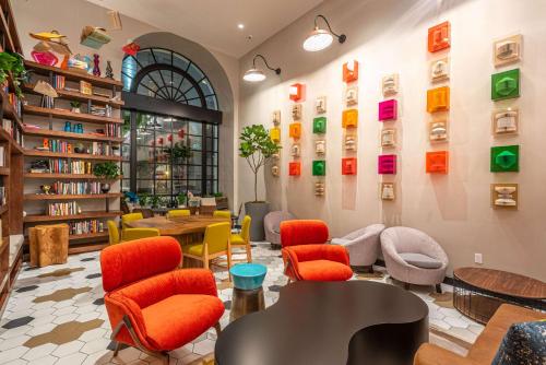the wayfarer downtown la tapestry collection by hilton