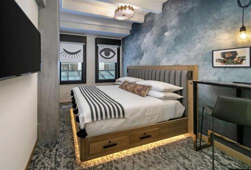 the wayfarer downtown la tapestry collection by hilton
