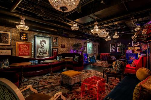 the wayfarer downtown la tapestry collection by hilton